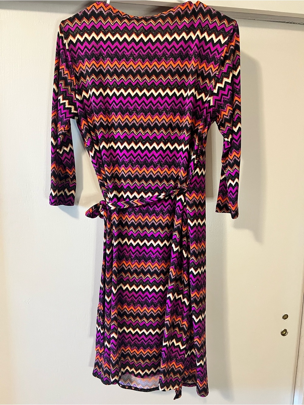 Emma & Michele Multicolor Chevron Wrap Dress Size M - Picture 3 of 5
